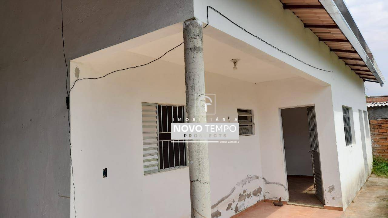 Casa à venda com 2 quartos, 100m² - Foto 4