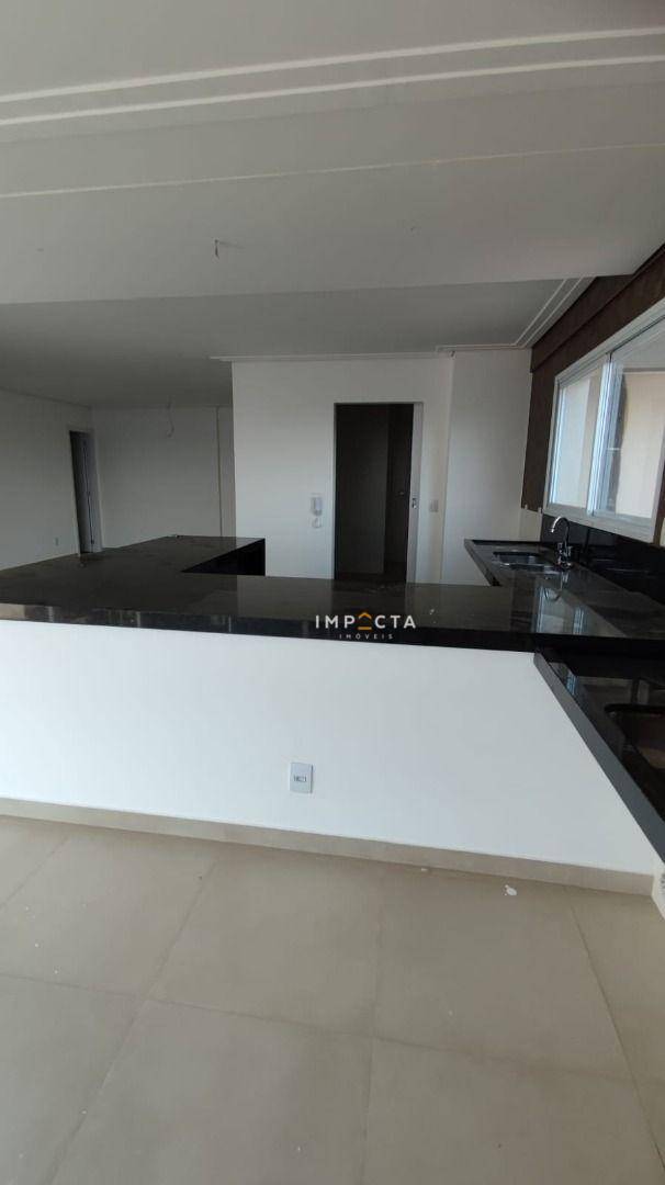 Apartamento à venda com 3 quartos, 125m² - Foto 10