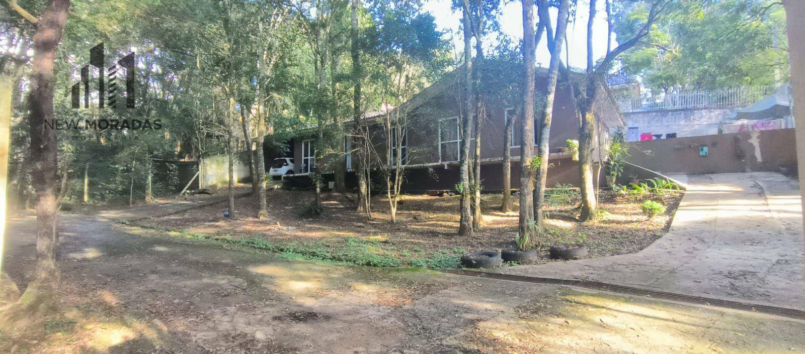 Casa à venda com 3 quartos, 300m² - Foto 1