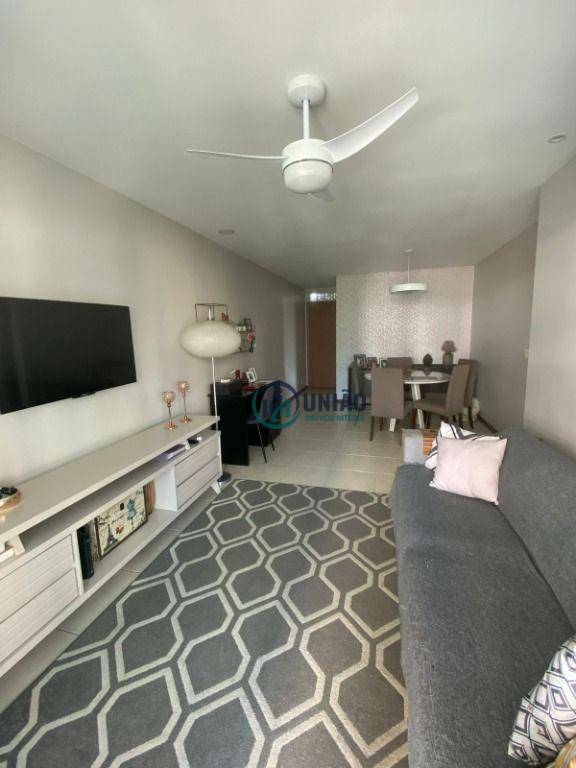 Apartamento à venda com 2 quartos, 82m² - Foto 3