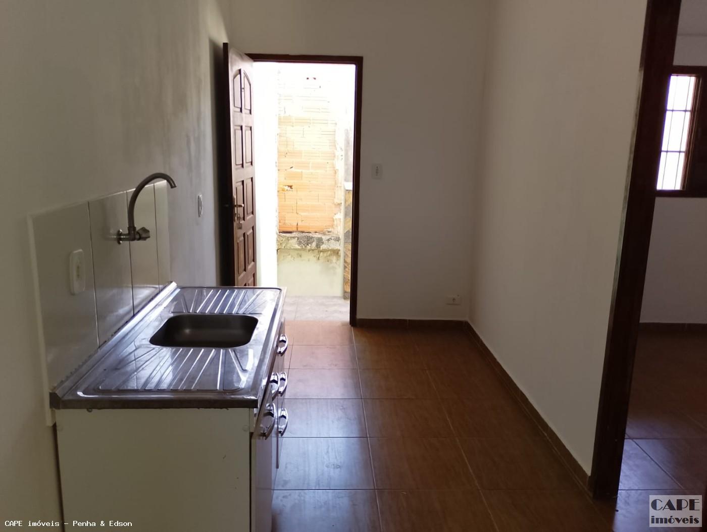 Casa para alugar com 2 quartos, 45m² - Foto 38