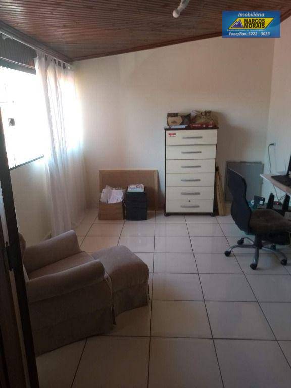 Casa à venda com 3 quartos, 193m² - Foto 6