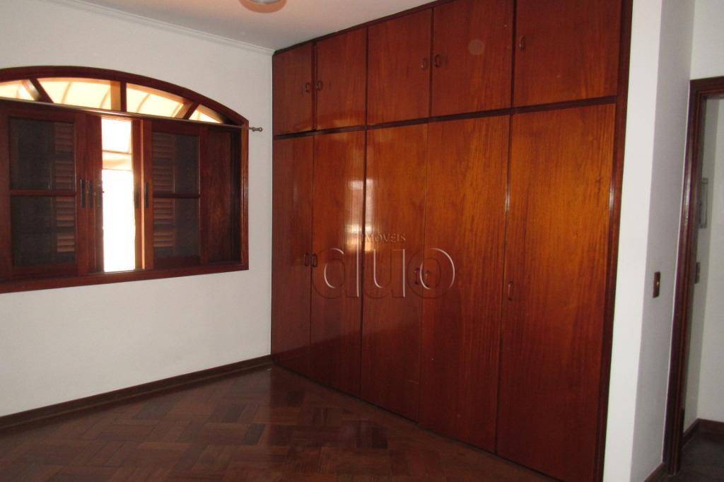 Casa à venda com 3 quartos, 326m² - Foto 14