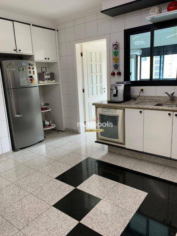 Apartamento à venda com 3 quartos, 150m² - Foto 12