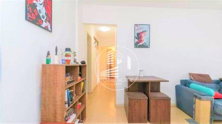 Apartamento à venda com 2 quartos, 72m² - Foto 4