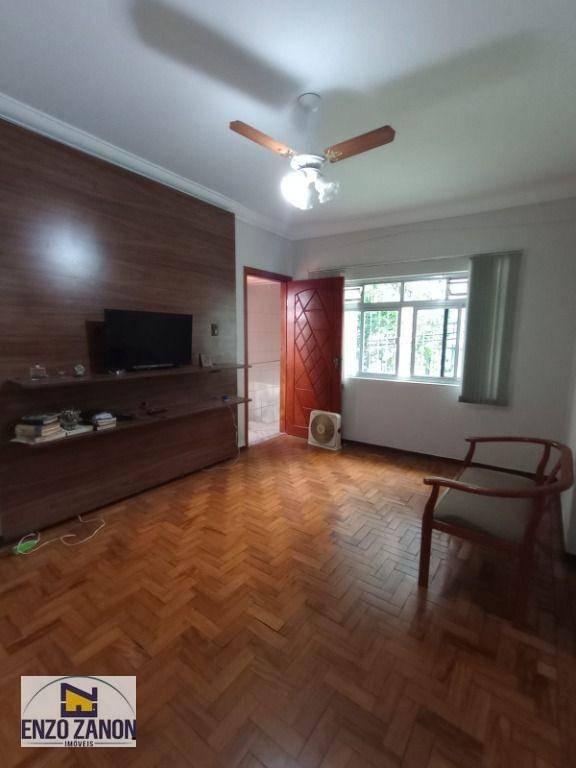 Casa para alugar com 2 quartos, 76m² - Foto 2