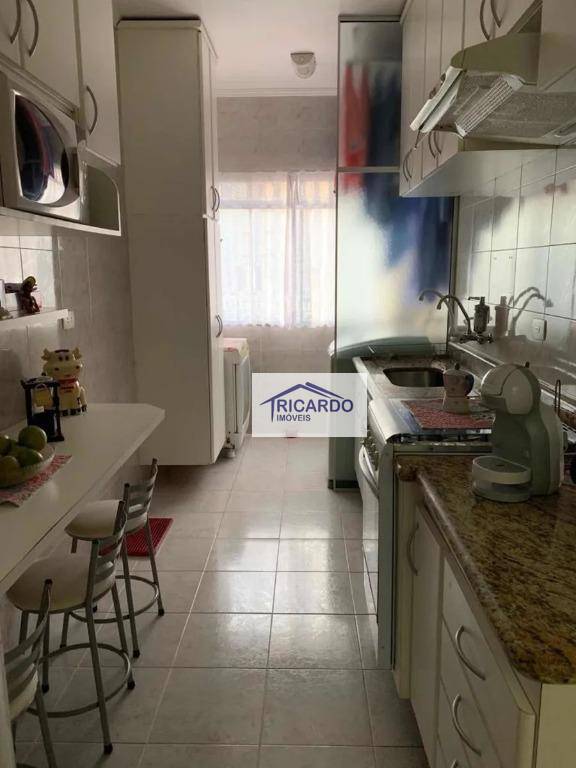 Apartamento à venda com 2 quartos, 56m² - Foto 1