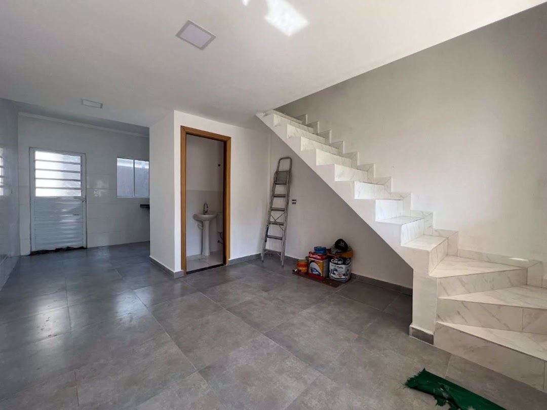 Casa à venda com 2 quartos, 70m² - Foto 6