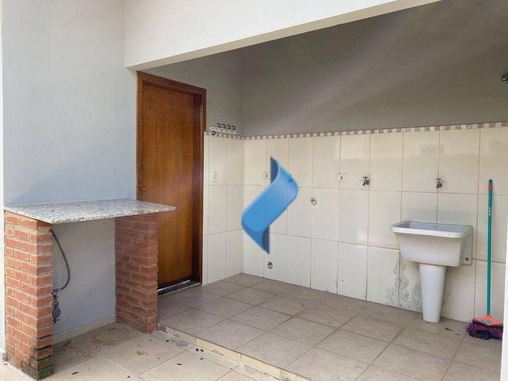 Chácara à venda com 3 quartos, 241m² - Foto 25