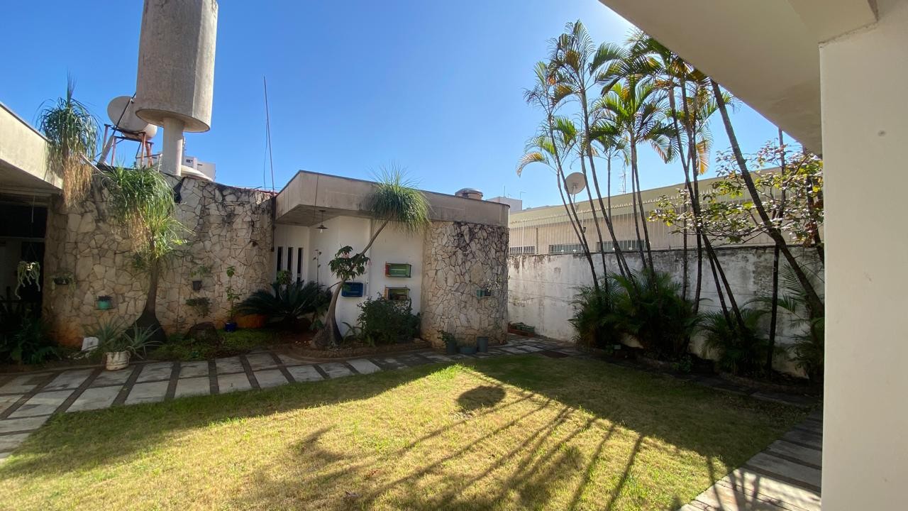 Casa para alugar com 4 quartos, 437m² - Foto 26