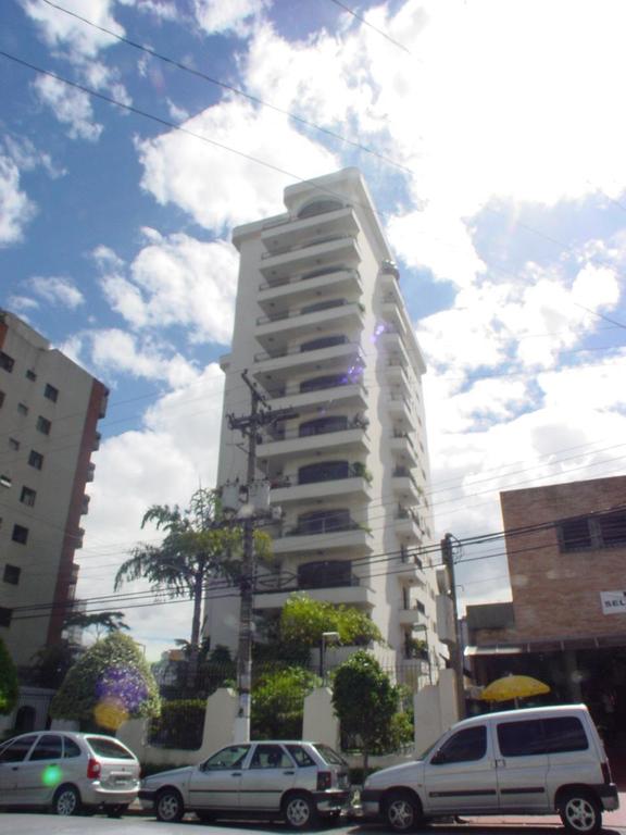 Apartamento à venda com 4 quartos, 224m² - Foto 1