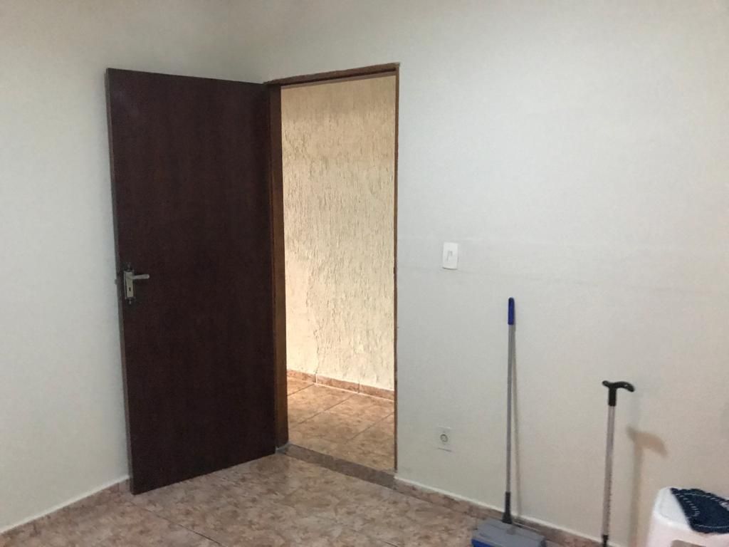 Casa à venda com 3 quartos, 255m² - Foto 7