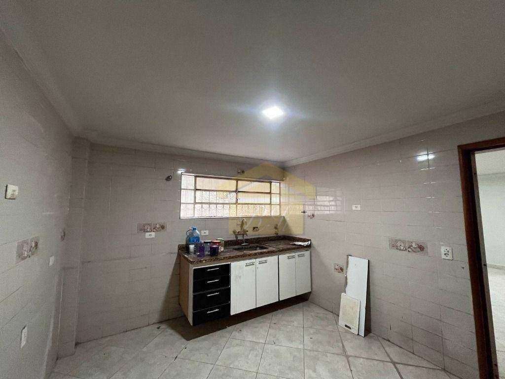 Sobrado para alugar com 3 quartos, 191m² - Foto 6