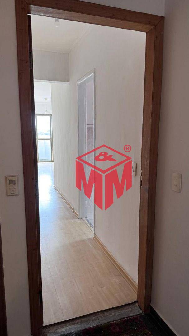 Apartamento para alugar com 2 quartos, 64m² - Foto 13