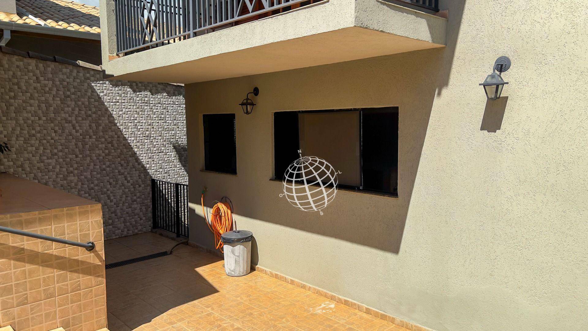 Casa à venda com 3 quartos, 246m² - Foto 14