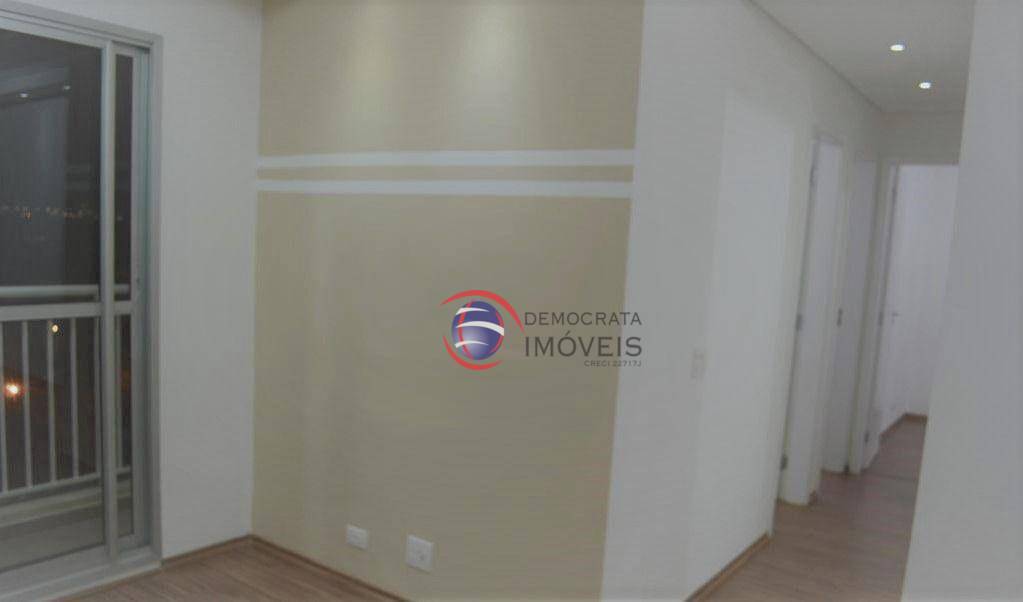 Apartamento à venda com 3 quartos, 70m² - Foto 3