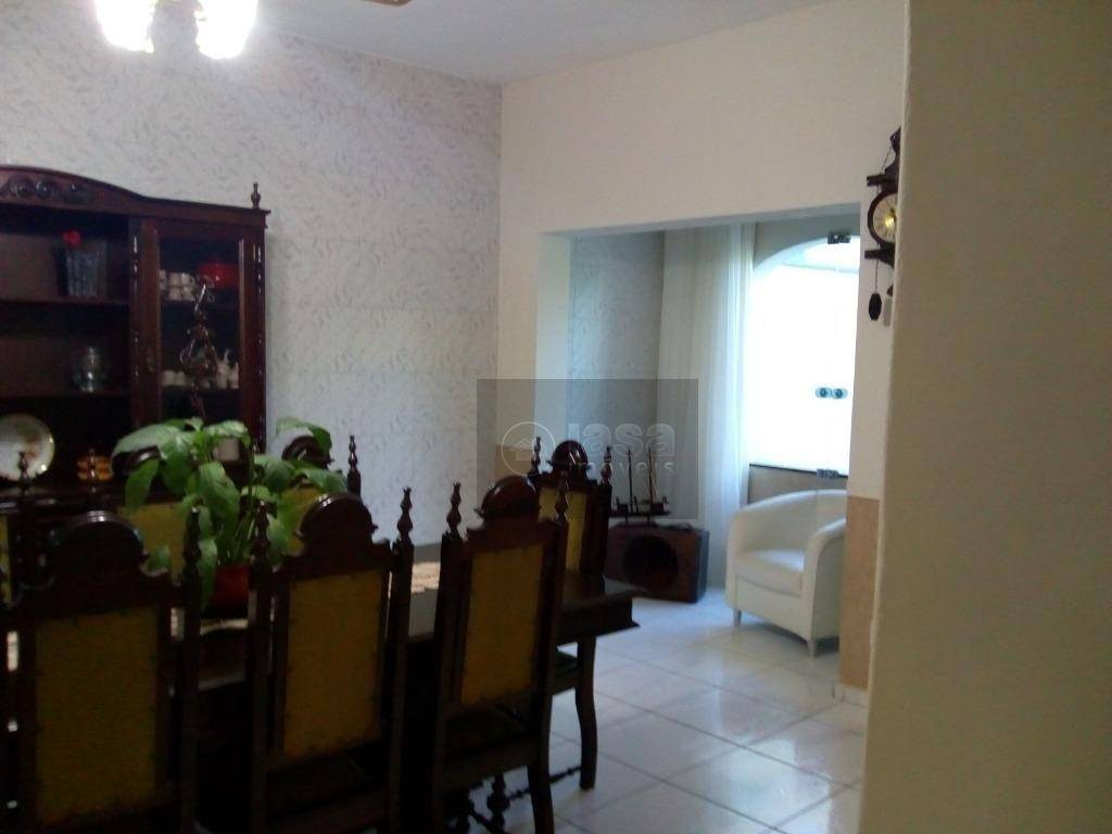 Casa à venda com 8 quartos, 303M2 - Foto 24