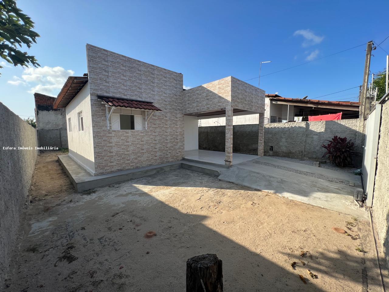 Casa à venda com 2 quartos, 250m² - Foto 1