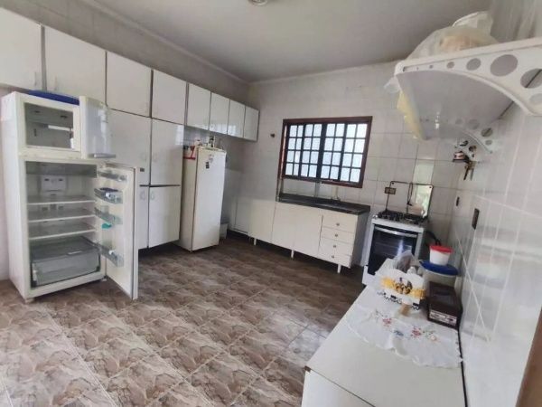 Chácara à venda com 4 quartos, 2396m² - Foto 18