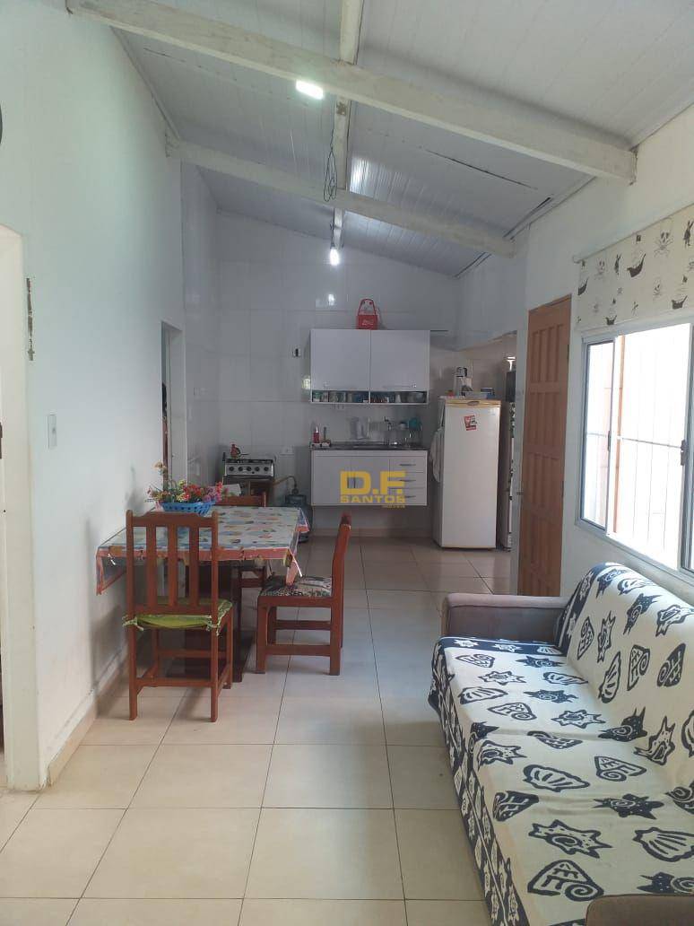 Casa à venda com 4 quartos, 75m² - Foto 11