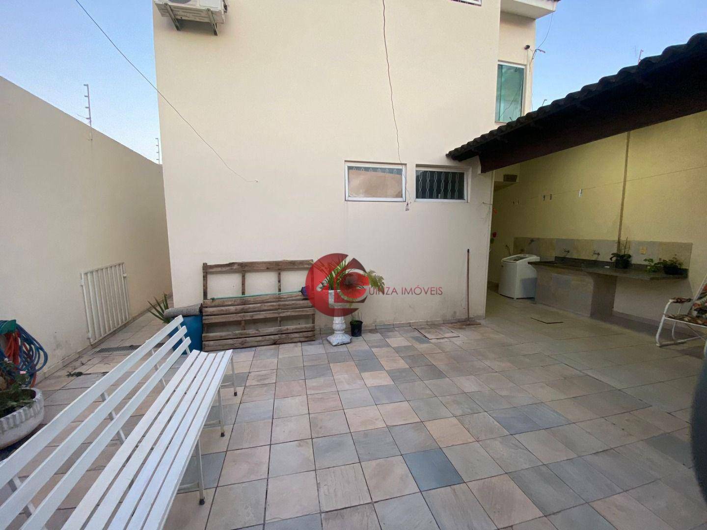 Sobrado, 8 quartos, 280 m² - Foto 2