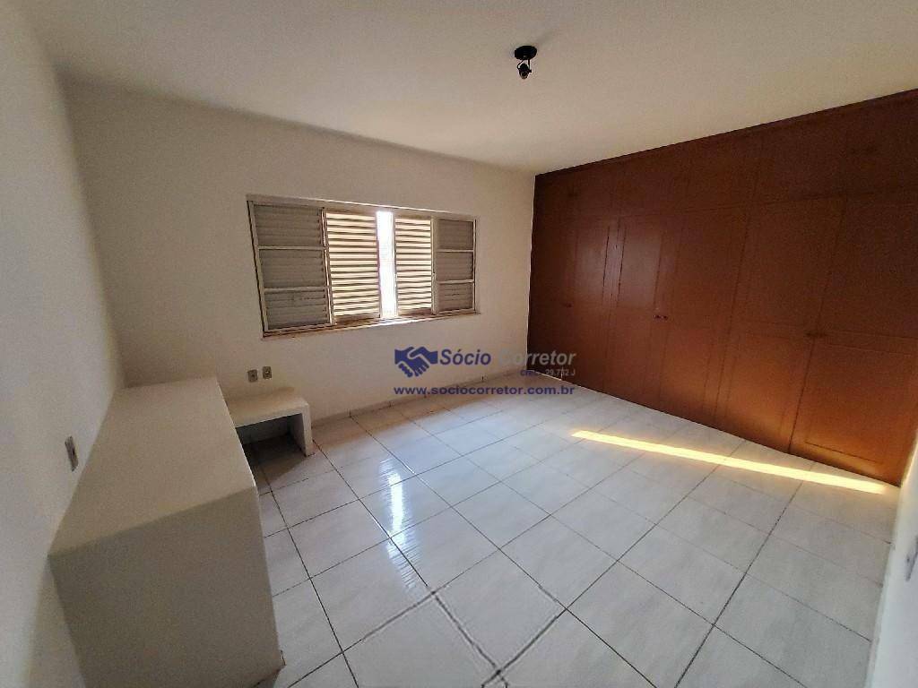 Casa à venda com 3 quartos, 444m² - Foto 24