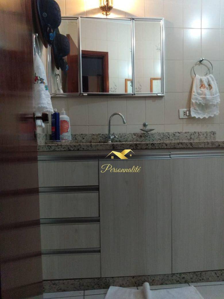 Apartamento à venda com 3 quartos, 170m² - Foto 19