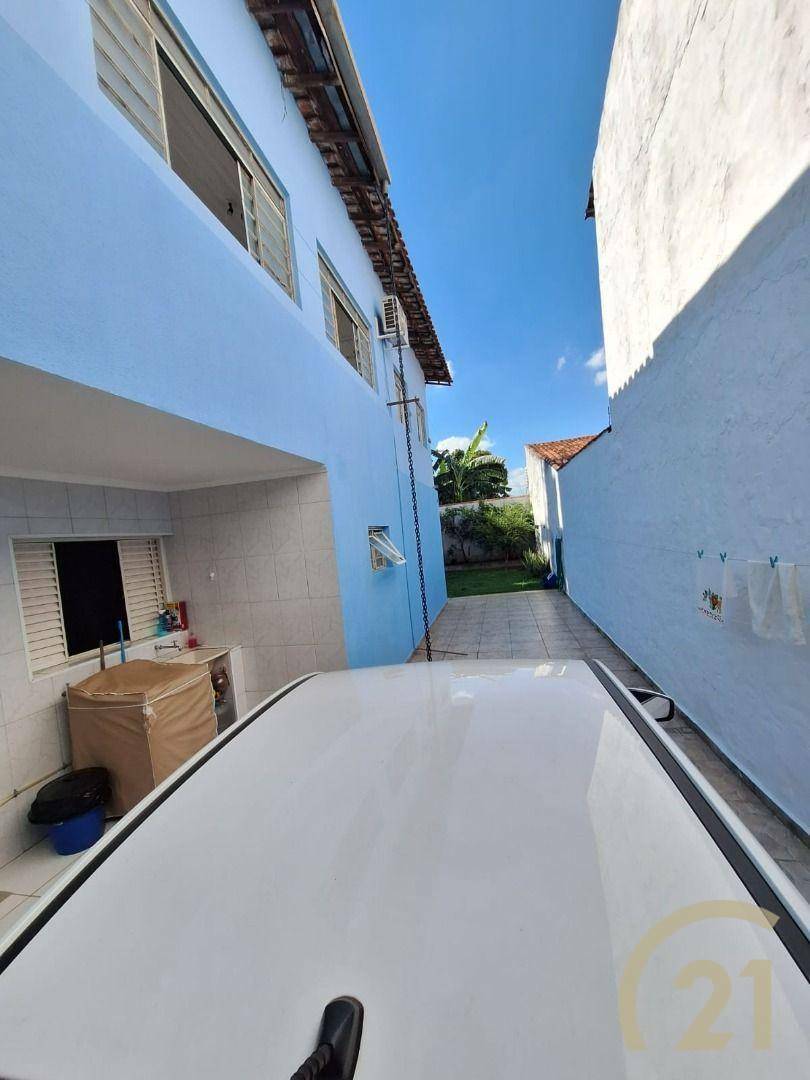 Casa à venda com 3 quartos, 304m² - Foto 18