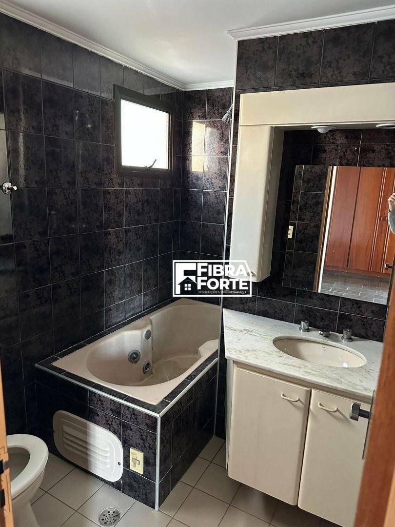 Apartamento para alugar com 3 quartos, 108m² - Foto 10