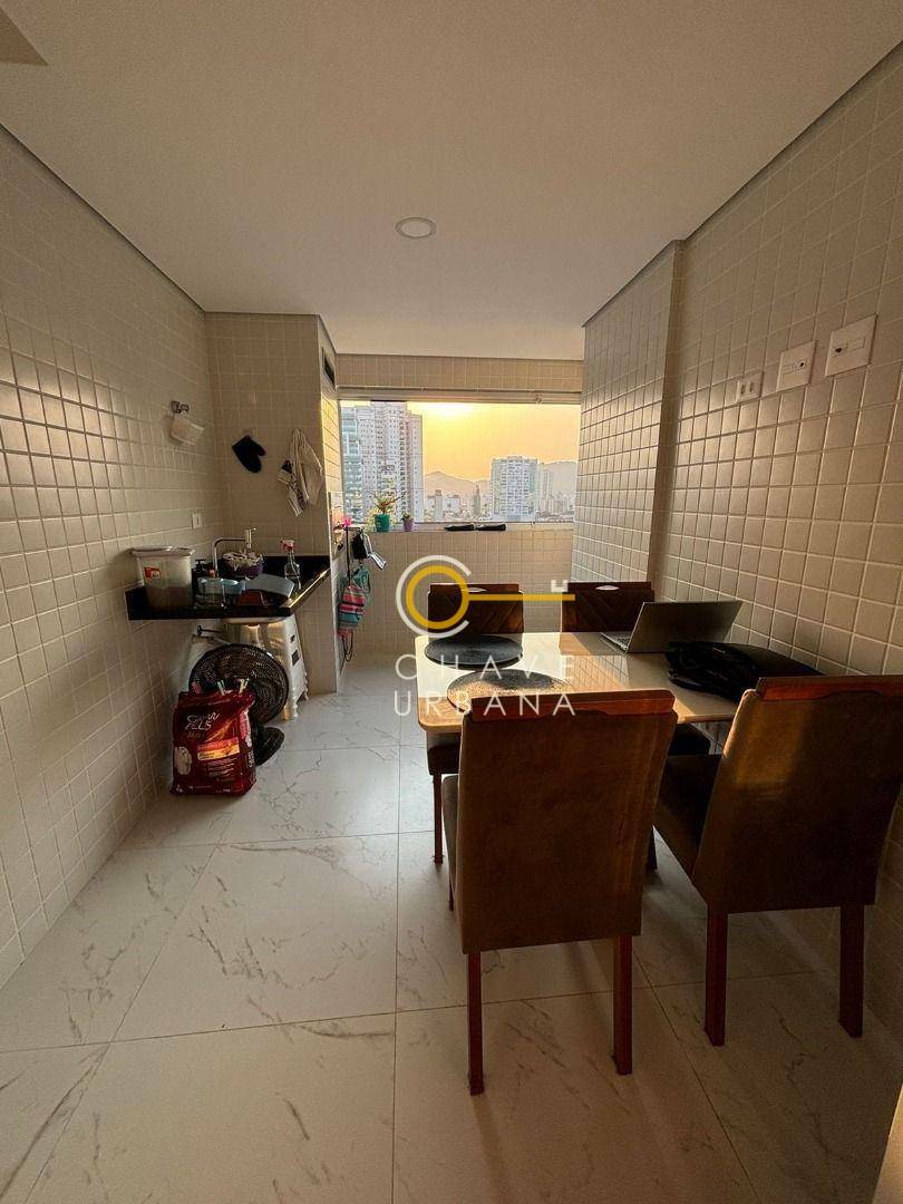 Apartamento para alugar com 2 quartos, 70m² - Foto 14