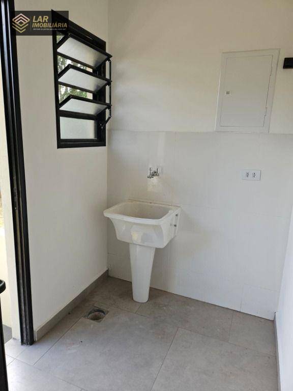 Casa de Condomínio para alugar com 3 quartos, 200m² - Foto 6