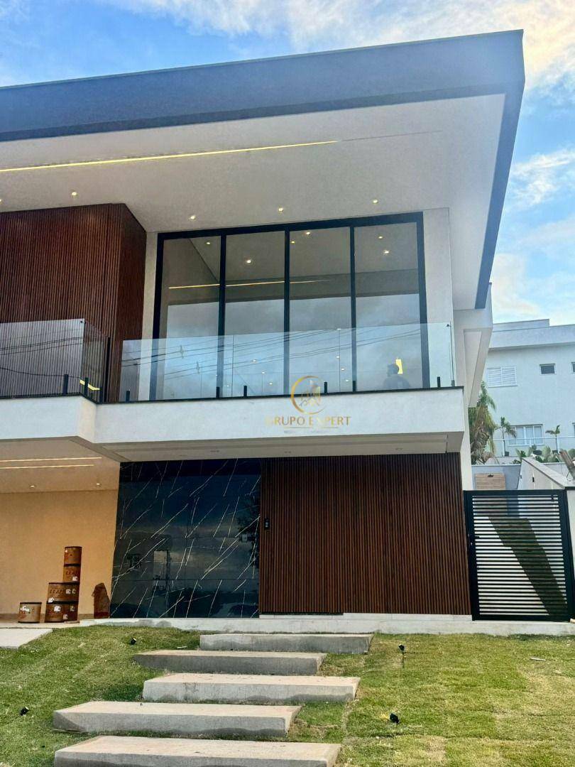 Casa de Condomínio à venda com 3 quartos, 219m² - Foto 2