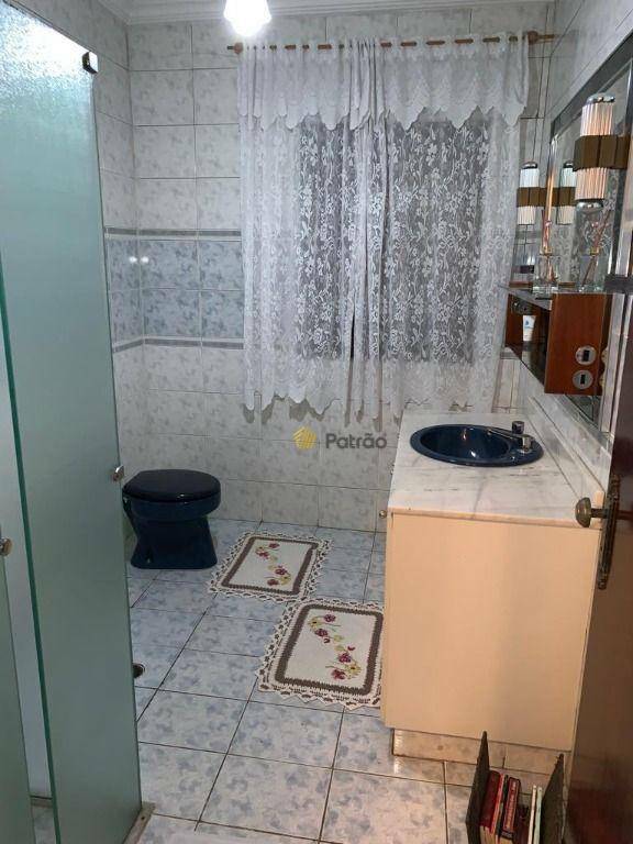 Sobrado à venda com 3 quartos, 256m² - Foto 23