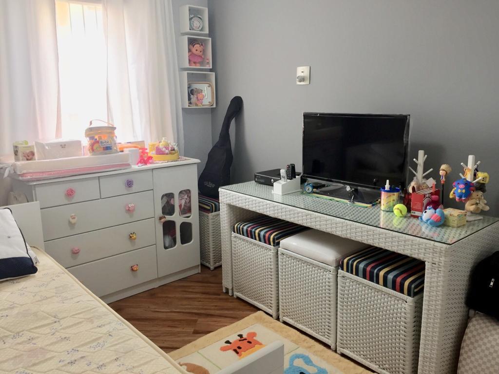 Apartamento à venda com 2 quartos, 62m² - Foto 4