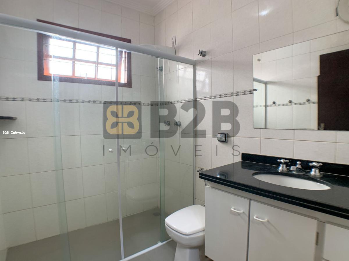 Casa à venda com 3 quartos, 300m² - Foto 13