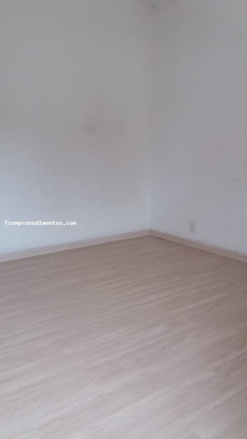 Apartamento à venda com 2 quartos, 39m² - Foto 2