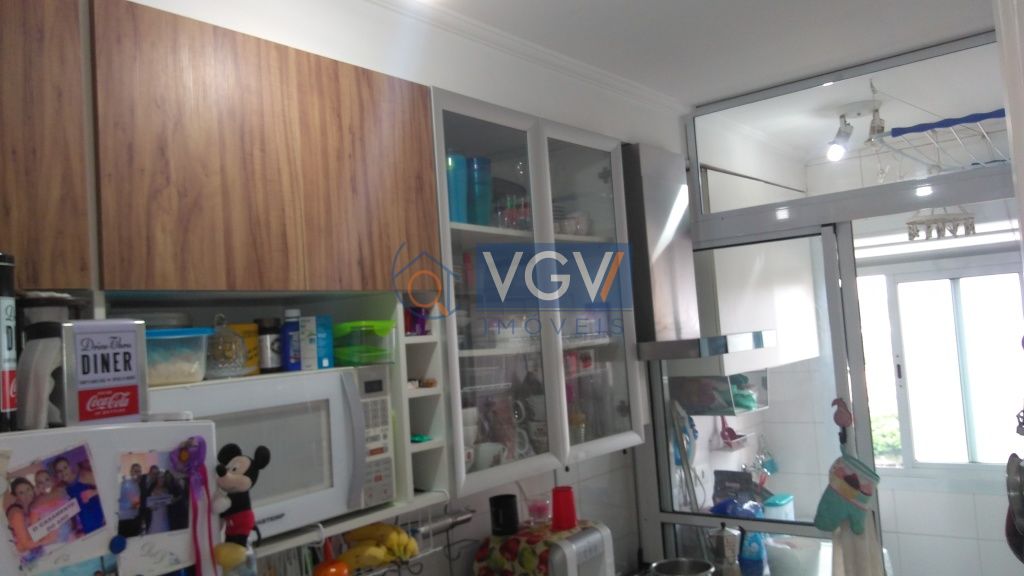 Apartamento à venda com 2 quartos, 60m² - Foto 13