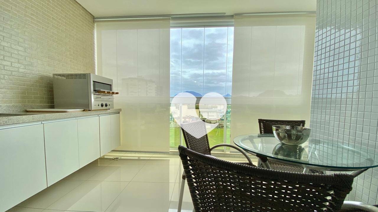 Apartamento à venda com 3 quartos, 135m² - Foto 3