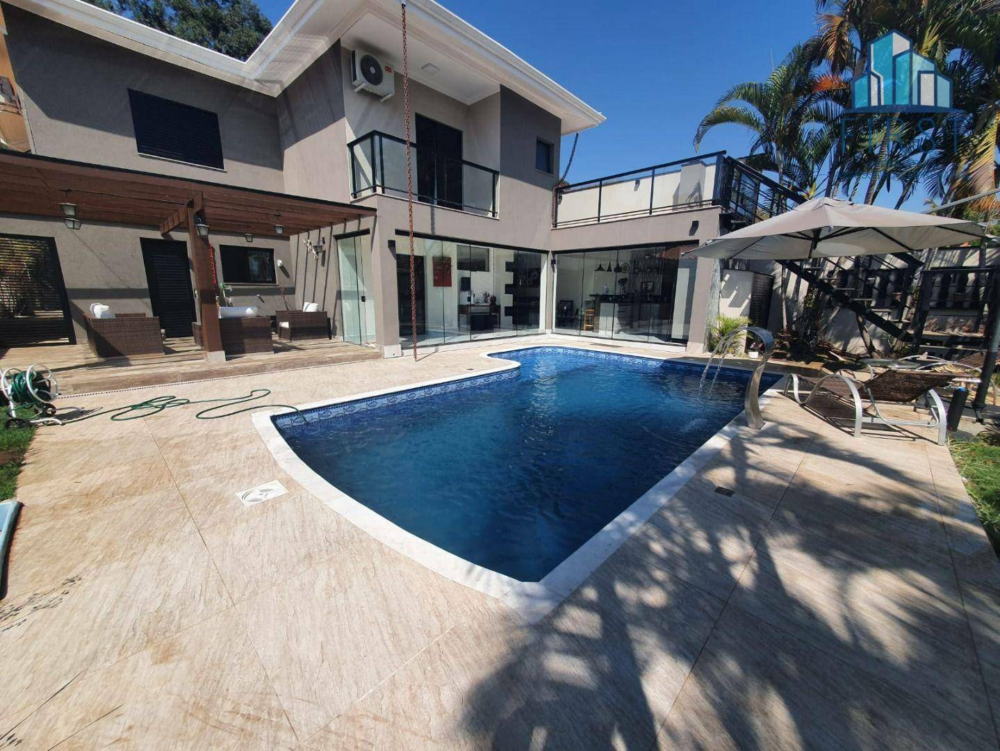 Casa de Condomínio à venda com 3 quartos, 261m² - Foto 2