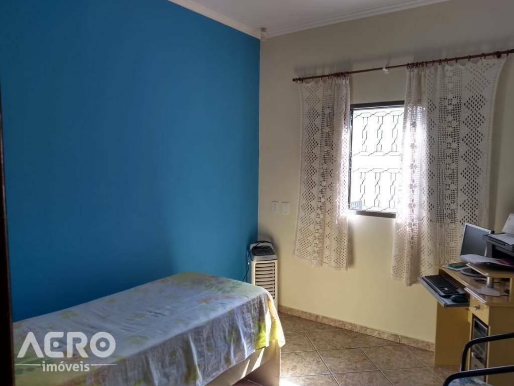 Casa à venda com 4 quartos, 171m² - Foto 10