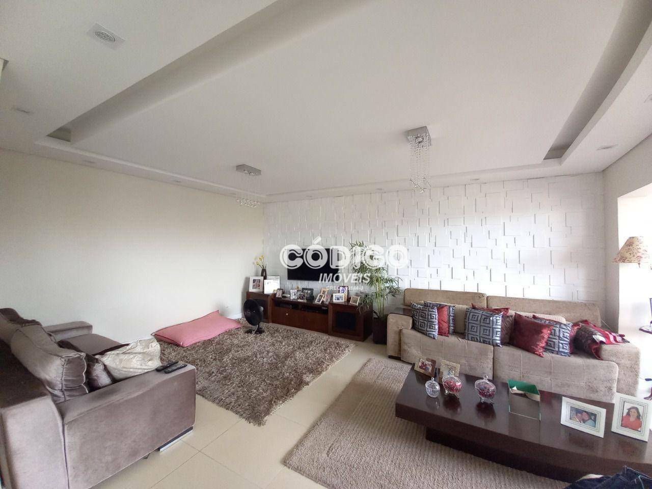 Casa para alugar com 4 quartos, 420m² - Foto 5