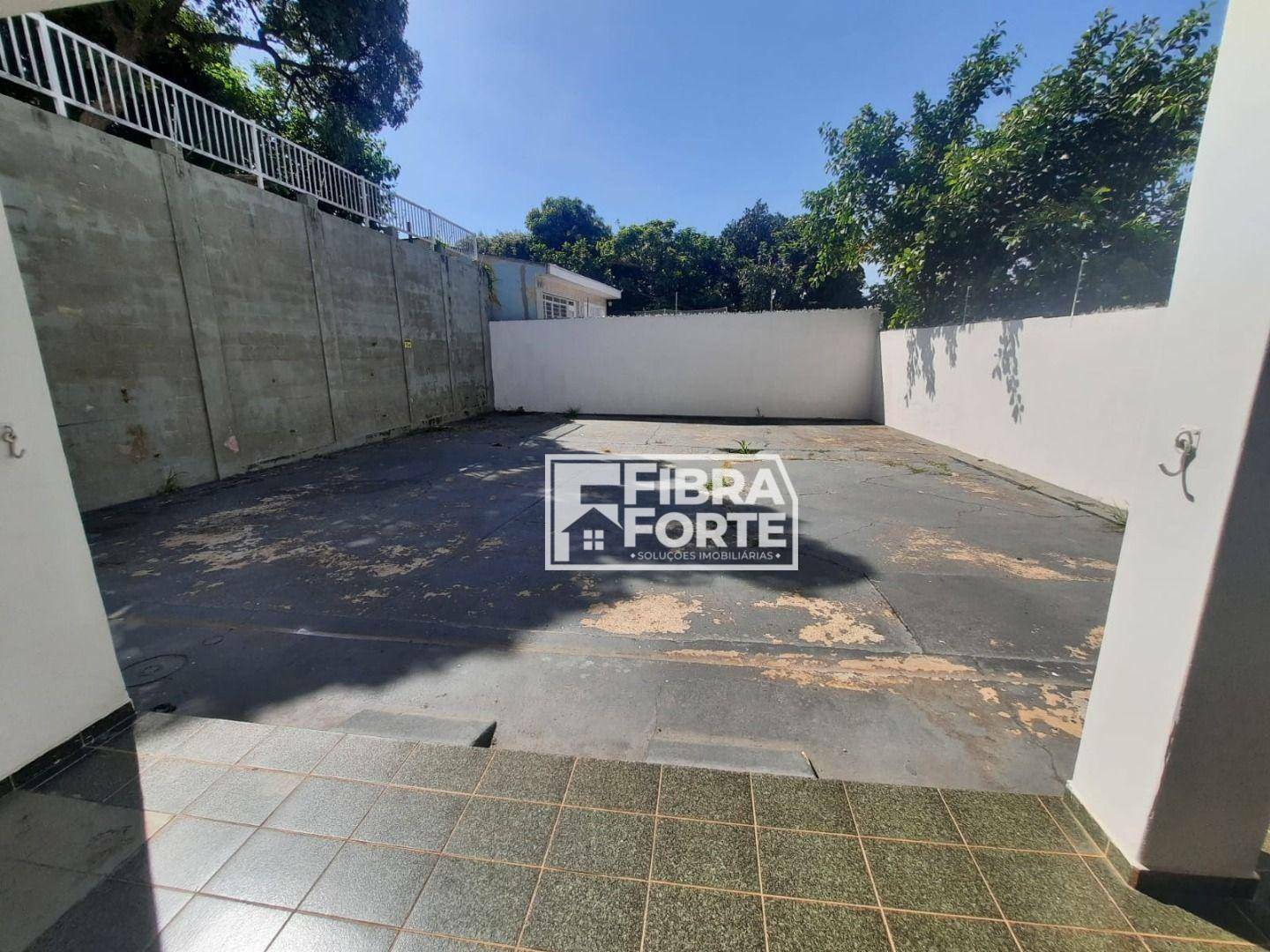 Casa para alugar com 5 quartos, 420m² - Foto 7