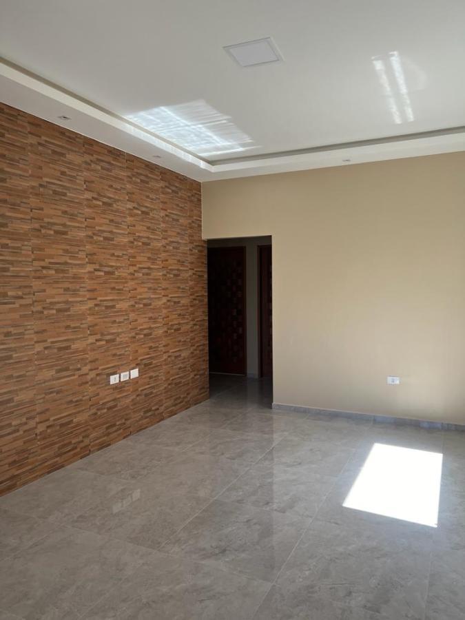 Casa à venda com 2 quartos, 200m² - Foto 3