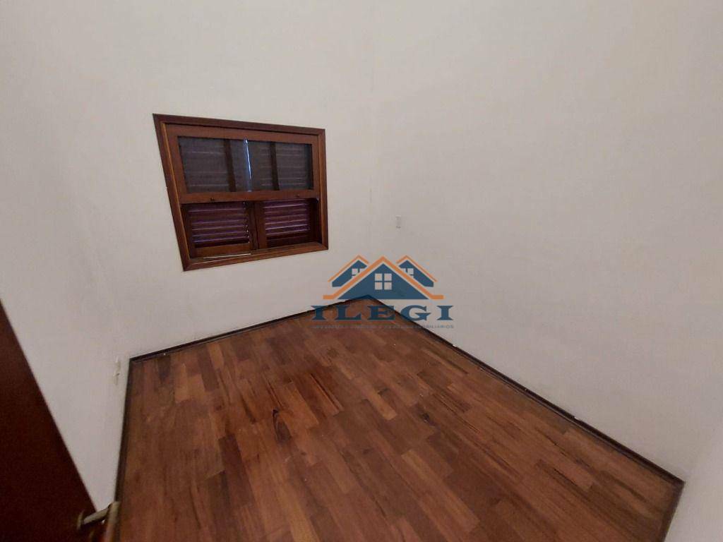 Casa de Condomínio à venda com 4 quartos, 450m² - Foto 33