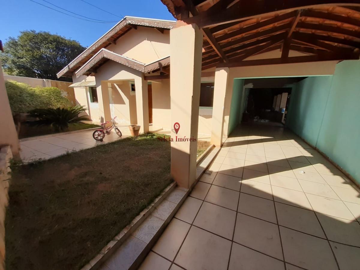 Casa à venda com 3 quartos, 530m² - Foto 2