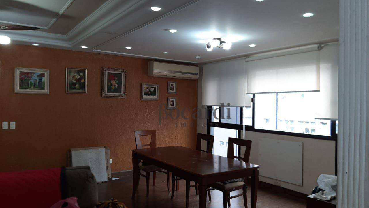 Apartamento à venda com 3 quartos, 130m² - Foto 1