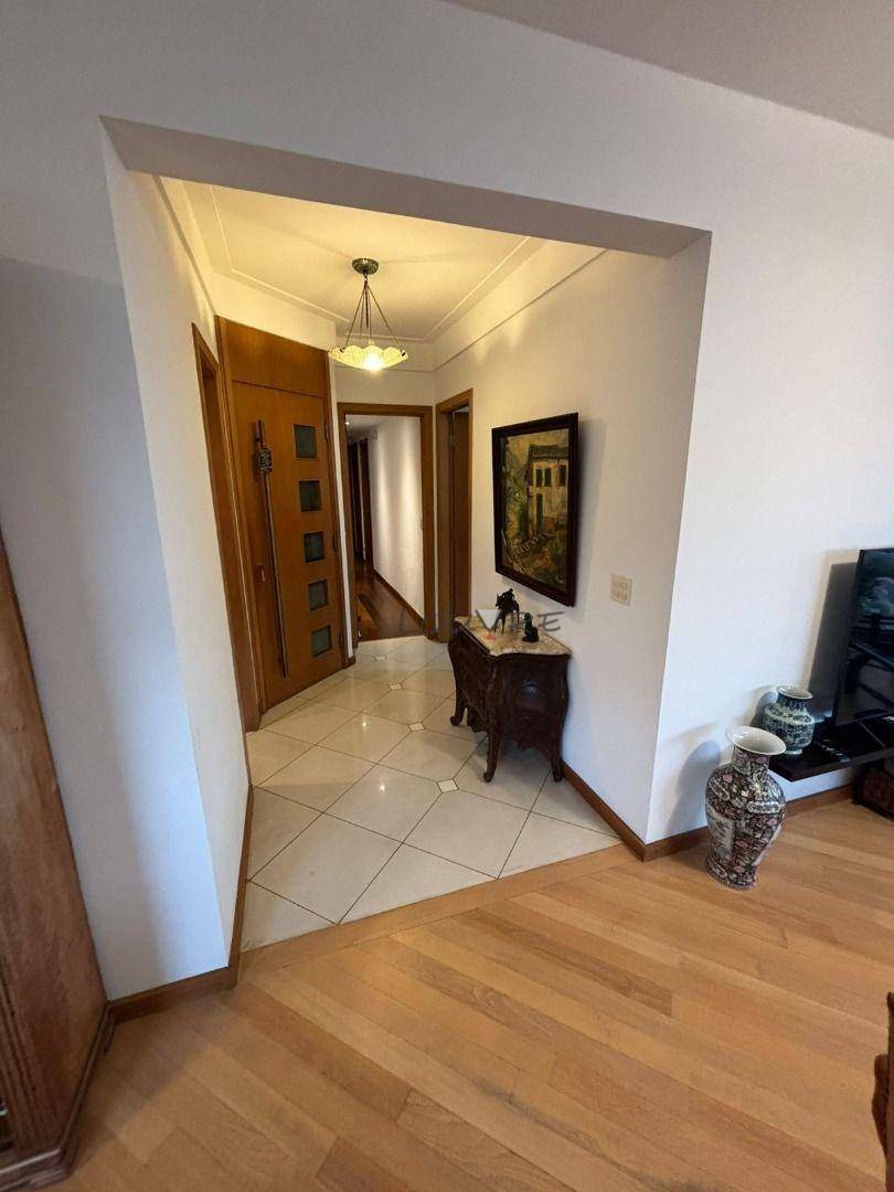 Apartamento para alugar com 3 quartos, 173m² - Foto 15