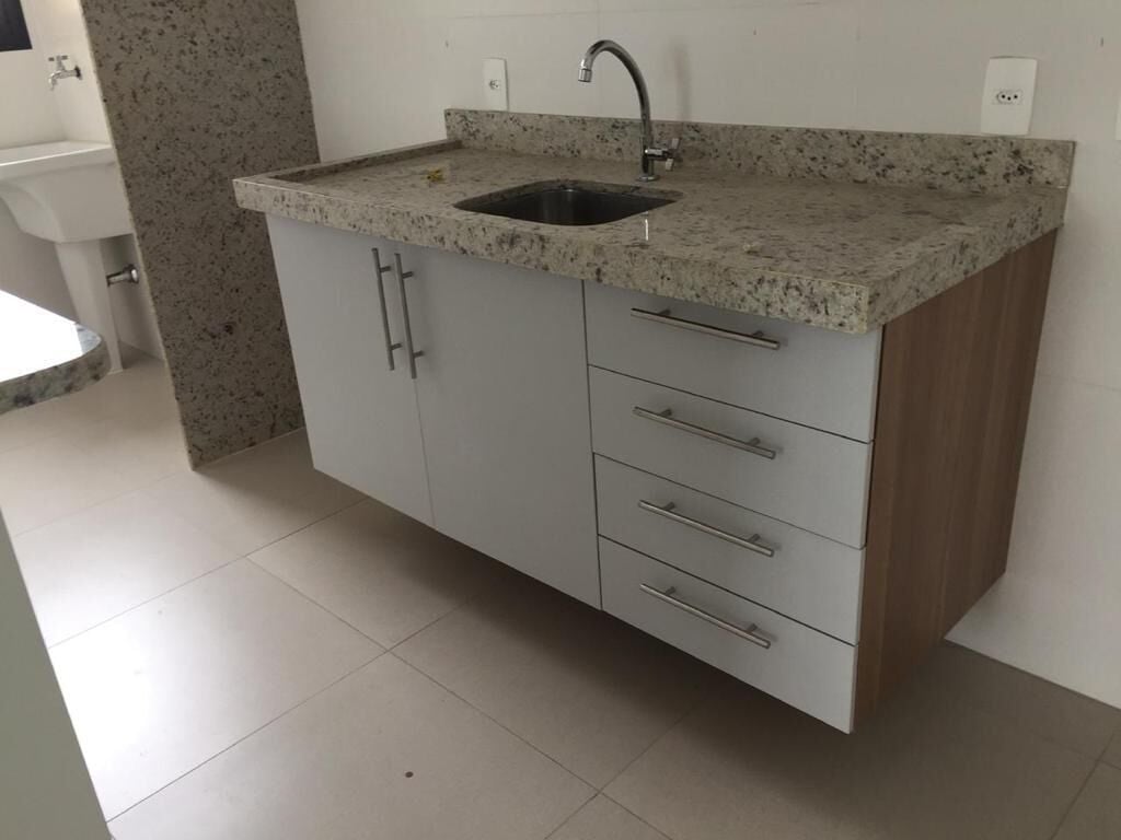 Apartamento para alugar com 2 quartos, 66m² - Foto 13