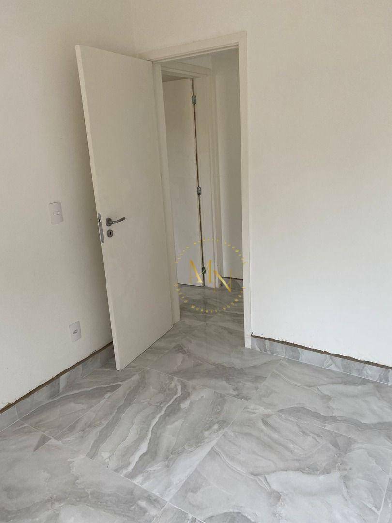 Apartamento à venda com 2 quartos, 57m² - Foto 11