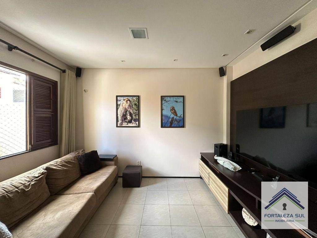 Casa de Condomínio à venda com 5 quartos, 200m² - Foto 12